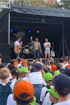 Wurzer Umwelt Gruppe fördert musikalisches Umweltprojekt an Erdinger Grundschulen Bild: Wurzer Umwelt Gruppe fördert musikalisches Umweltprojekt an Erdinger Grundschulen