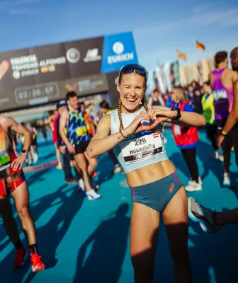 Bild: Olympiateilnehmerin Julia Mayer startet beim Neusiedler See Halbmarathon
