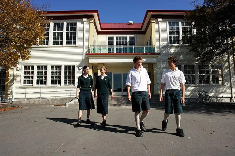 Letzte Gelegenheit, sich für ein High School Year in Australien und Neuseeland zu bewerben Bild: Letzte Gelegenheit, sich für ein High School Year in Australien und Neuseeland zu bewerben