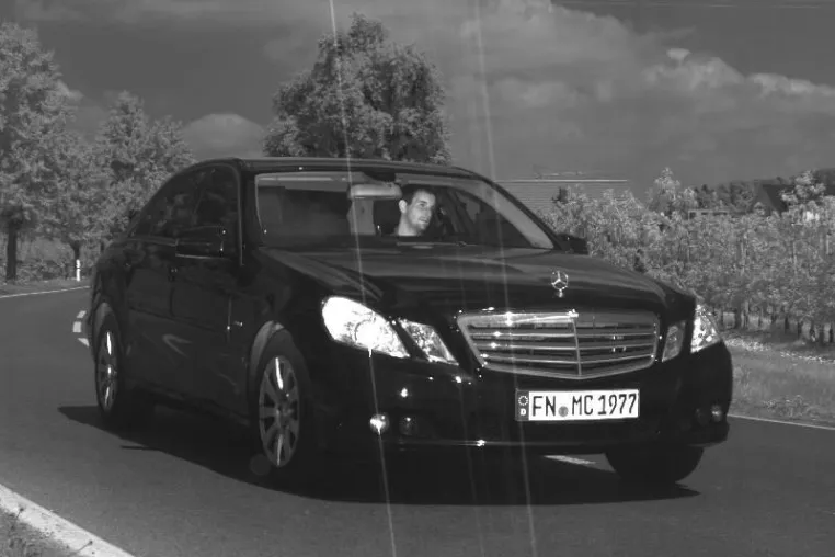Großauftrag aus Bayern – Polizei setzt auf die Geschwindigkeitsüberwachungsanlage Einseitensensor ES3.0 Bild: Großauftrag aus Bayern – Polizei setzt auf die Geschwindigkeitsüberwachungsanlage Einseitensensor ES3.0