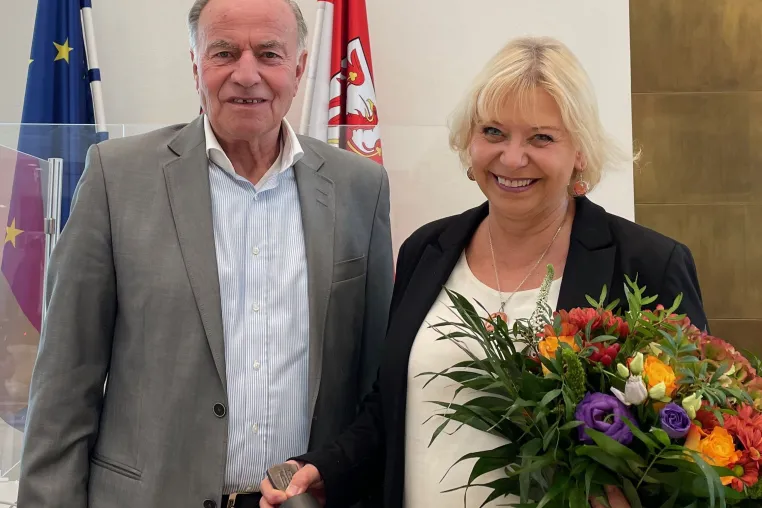 Bild: Landtagspräsidentin Ulrike Liedtke ist die neue Vorsitzende des Volksbundes in Brandenburg