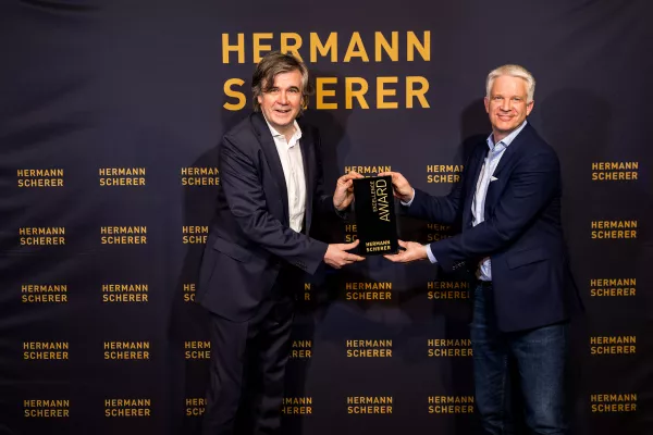 Bild: Excellence Award und Weltrekord bei Speaker Slam