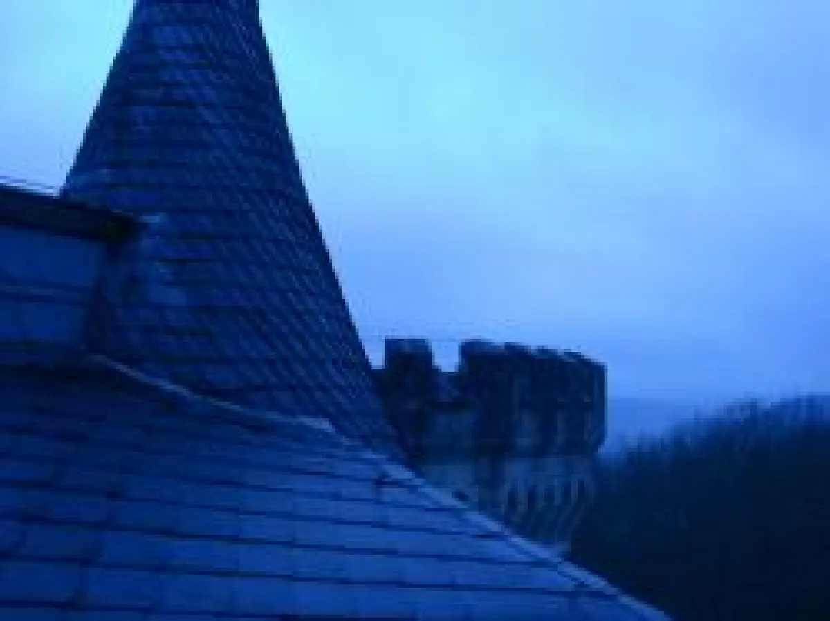 Blaue Stunde auf einem Märchenschloss