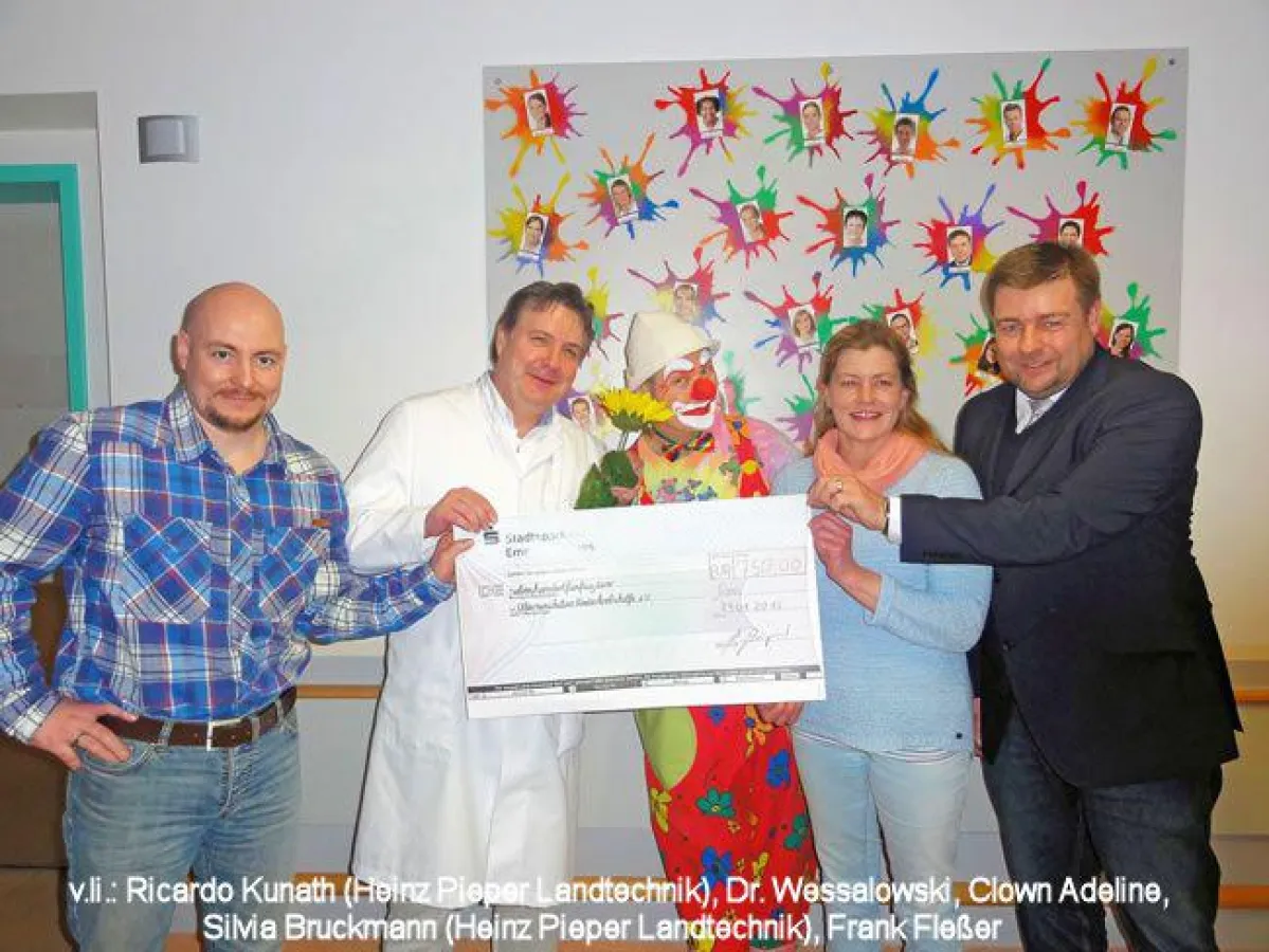 Spendenübergabe in der Klinik