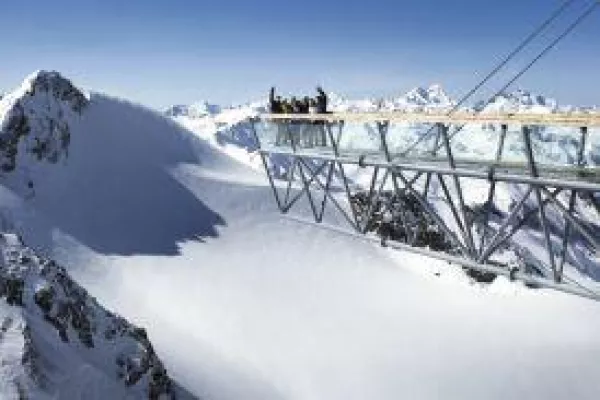 Bild: Skifahren April 2014: Söldens Schneegarantie im Frühjahr