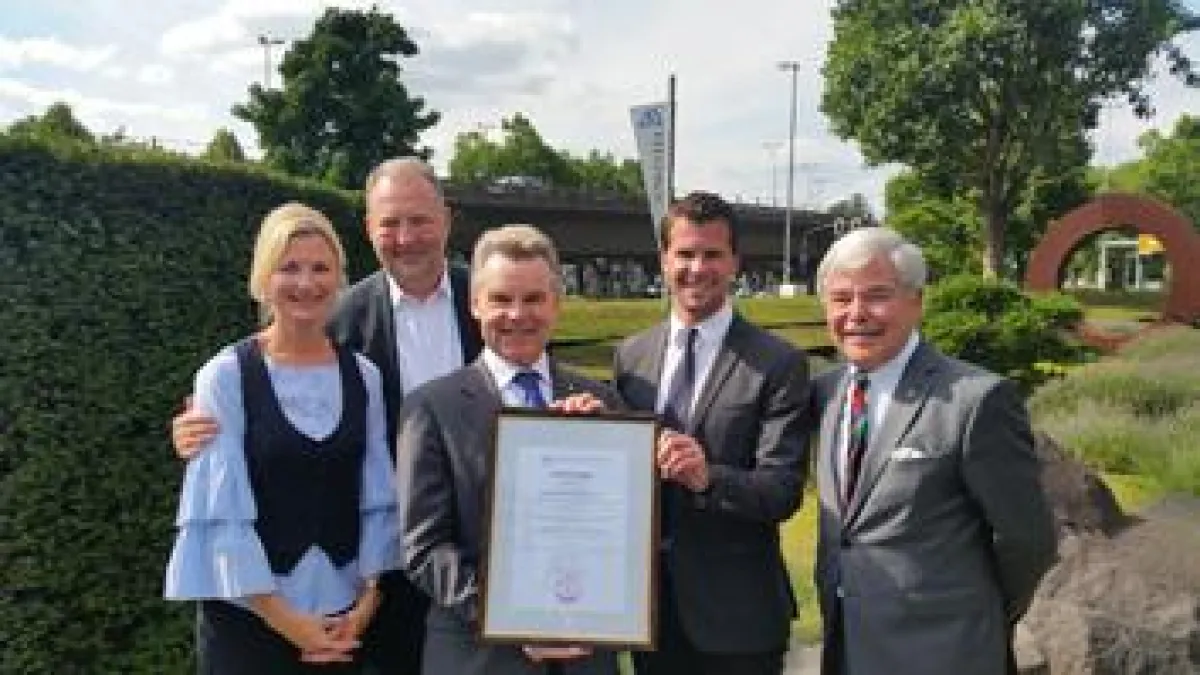 von links nach rechts: Karin Barthelmes-Wehr, Thomas Zinnöcker, Dr. Wulff Aengevelt, Mark Aengevel