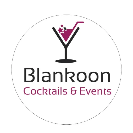 Bild: Bar-Feeling unter freiem Himmel: Mobile Cocktailbar „Blankoon“ bringt Genuss direkt zum Kunden