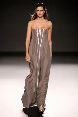 Bild: Penkov zeigt erfolgreich bei der London Fashion Week