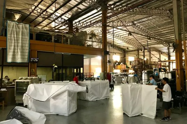 Bild: Unangekündigter Besuch in einer Textilfabrik