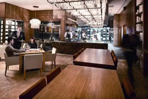 Bild: DER VARTA-FÜHRER - Restaurant der Woche: Max on One im Jumeirah Frankfurt