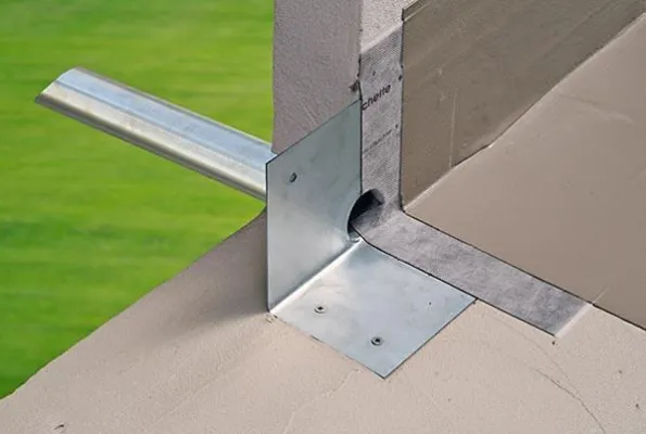 Bild: Aktuelle Systemergänzung - Brüstungsspeier aus Edelstahl