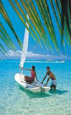 Bild: Urlaubskasse: Auf den richtigen Mix der Zahlungsmittel kommt es an