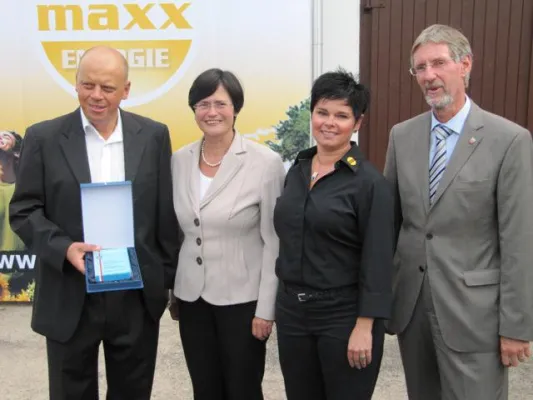Bild: Lieberknecht auf Sommertour im Landkreis Gotha - Planbare Rahmenbedingungen für Solarbranche gefordert
