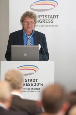 Bild: Steigende Besucherzahl und großes Fachinteresse am Apothekerforum 2014