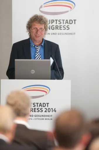 Bild: Steigende Besucherzahl und großes Fachinteresse am Apothekerforum 2014