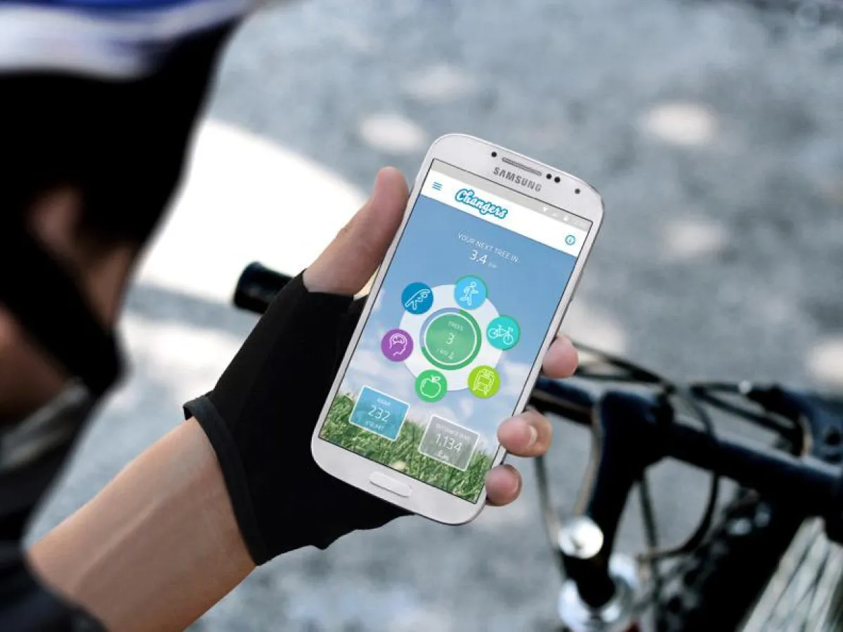 Die App CO2 fit misst jeden zurückgelegten Weg digital und errechnet das eingesparte CO2.