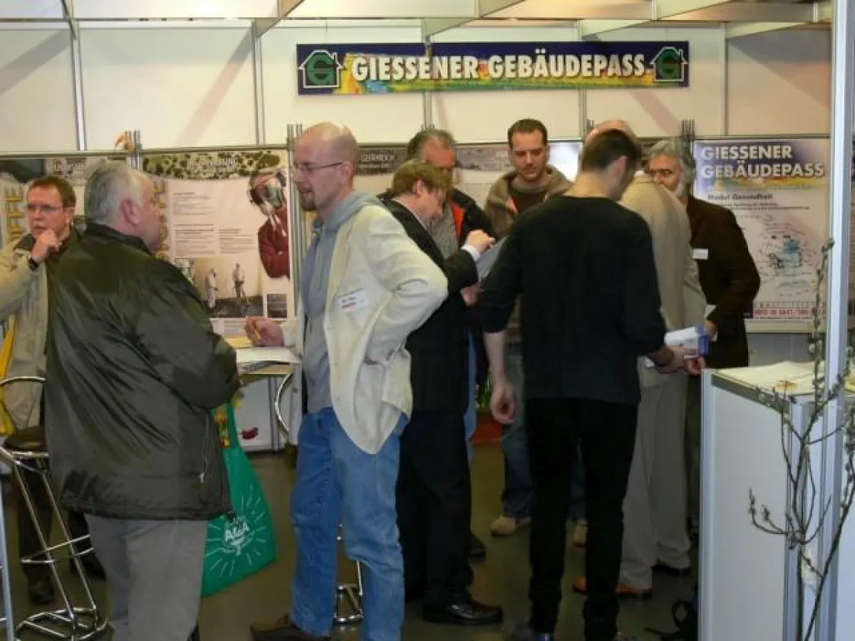 Ökologisch Bauen und Wohnen verbinden sich auf der 