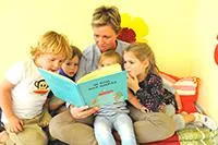 Bild: Kinderbuchautoren lesen in Hotels