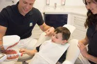 Bild: Zahngesundheit - welche Prophylaxe ist für Kinder empfehlenswert?