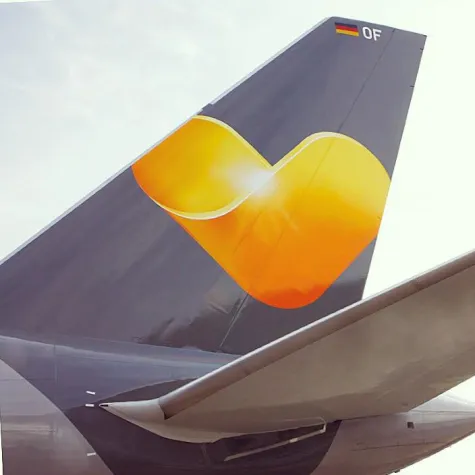 Bild: CondorTV: Condor Boeing 757 Sunny Heart livery