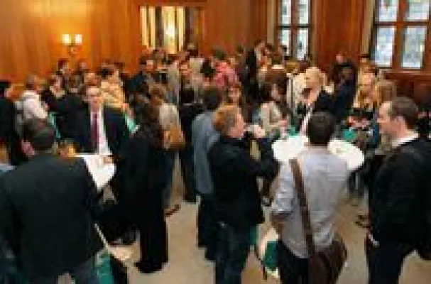 Bild: FOM Hochschule Bremen begrüßt 130 neue Studierende