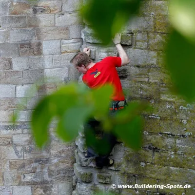 Klettern an Gebäuden - von Husum bis Barcelona Bild: Klettern an Gebäuden - von Husum bis Barcelona