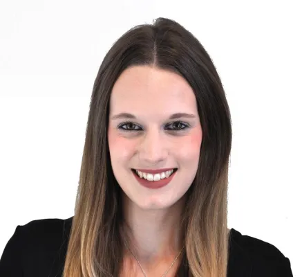 Julia Nippes von Pfeilring wurde als eine von 110 sehr guten Azubis ausgezeichnet! Bild: Julia Nippes von Pfeilring wurde als eine von 110 sehr guten Azubis ausgezeichnet!