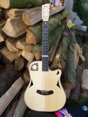 Bild: Einzigartige Instrumente neu erfunden und gestaltet – von der Geyerleier bis zur E-Gitarre