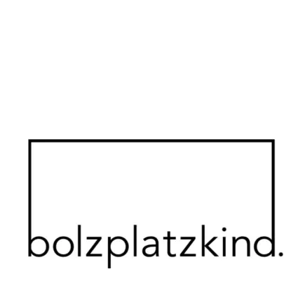 Bild: Bolzplatzkind weckt Fußballemotionen
