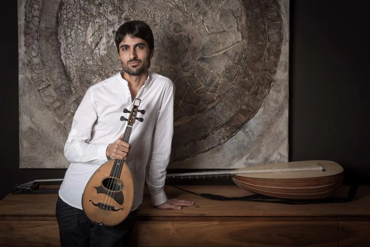 Lautenist Alon Sariel