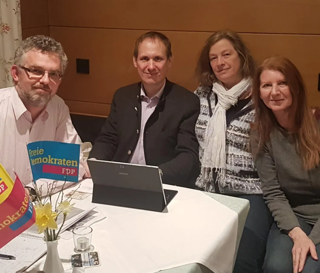 Freude über den Frauenanteil und Sorge um das Tierwohl bei Nutztiertransporten am Forum der FDP Haar