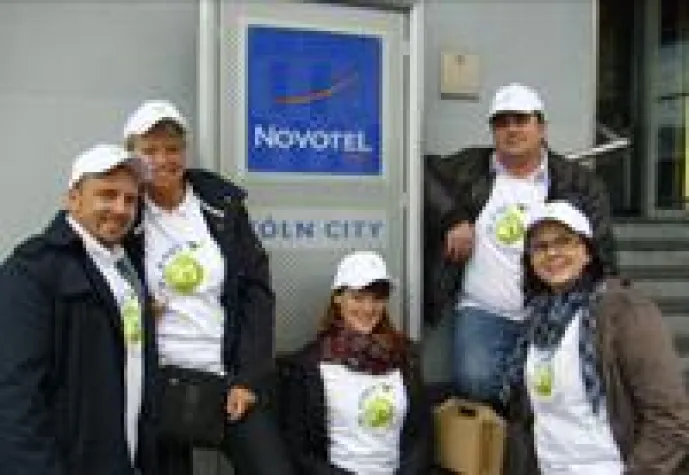 Bild: PLANET 21 Day: Novotel Köln City räumt Poller Wiesen auf