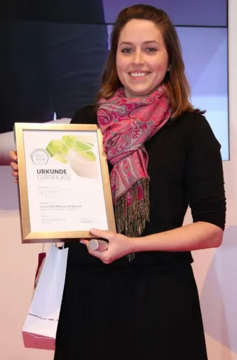 Bild: Strahlender Sieger - Best New Product Award 2016 für yverum