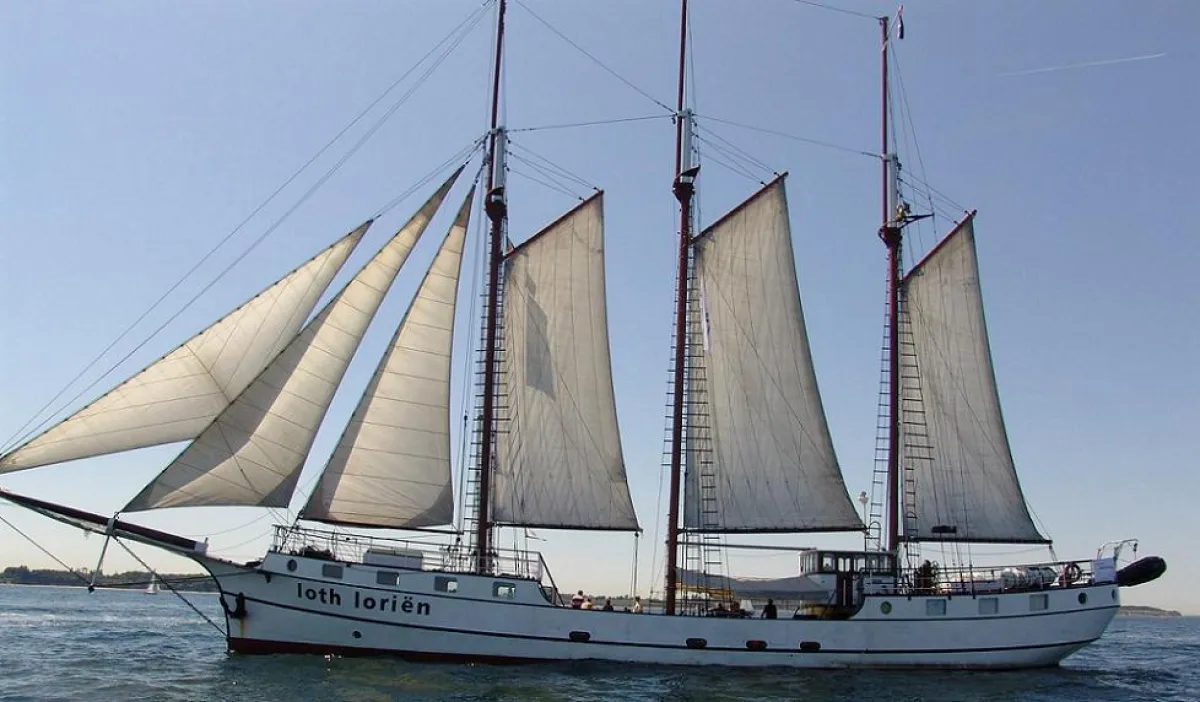 Mitsegeln auf der Loth Lorien zum Hmaburger Hafengeburtstag 2009