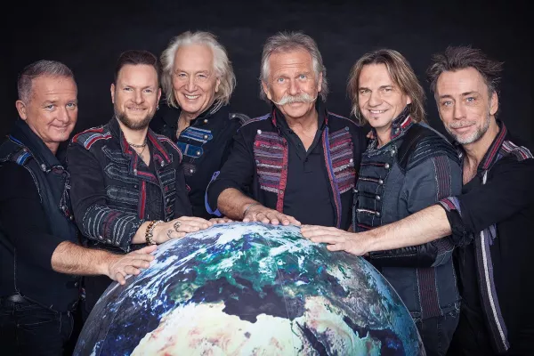 Köln #koelnistsolidarisch - Erste große BENEFIZ-Friedens-KUNST-+KONZERT-Gebung in Köln Bild: Köln #koelnistsolidarisch - Erste große BENEFIZ-Friedens-KUNST-+KONZERT-Gebung in Köln