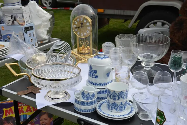 Bild: Jetzt gut Erhaltenes vertrödeln: Es gibt Sonderpreise beim Trödelmarkt im RheinPark Duisburg