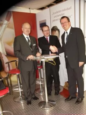 Bild: conhIT 2008 - Weitere Paracelsus-Klinik wechselt zu life.CURE® von All for One
