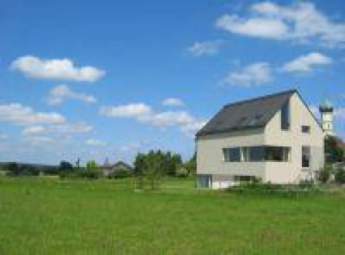 Nachhaltig bauen: Unipor-Ziegel bestehen aus natürlichen Rohstoffen mit ökologischen Qualitäten (Foto: Unipor, München).