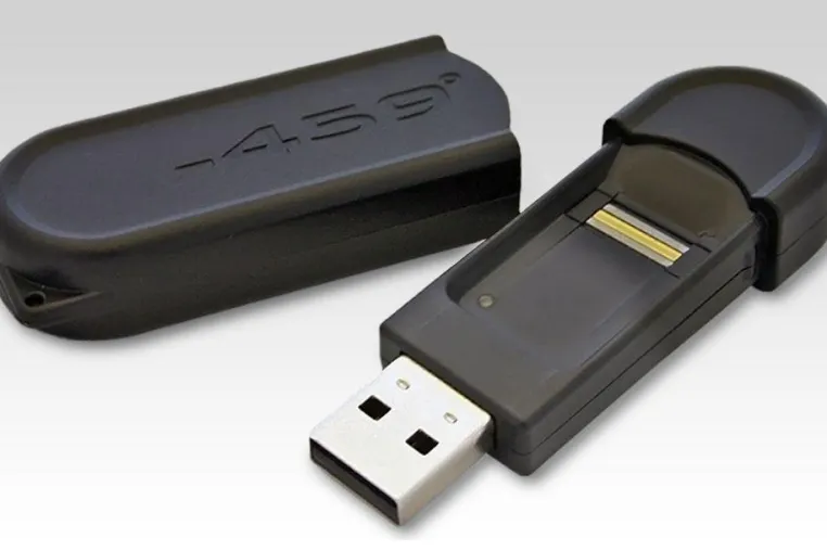Bild: ReplicaUSB-Lösung sorgt mit Caché-Datenbank auf USB-Sticks für sichere Mobilität ohne Laptop