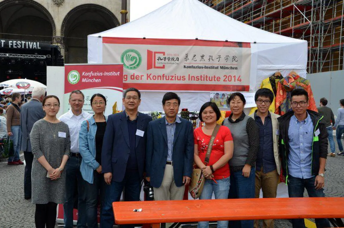 Das Team aus München freut sich auf viele Besucher beim Tag der Konfuzius-Institute 2015.