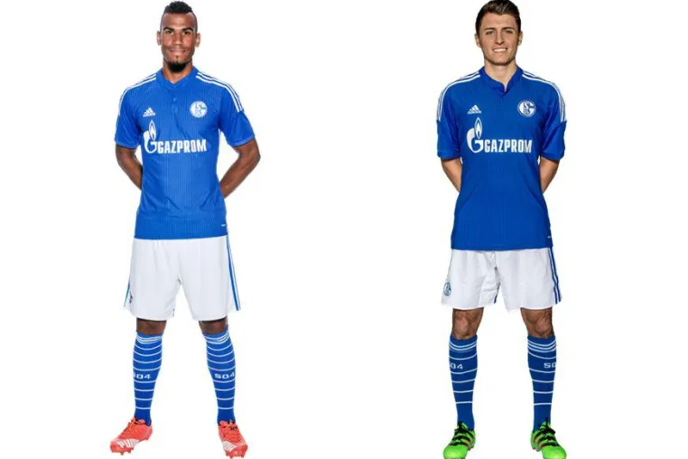 Hisense: Autogrammstunde mit Schalke-Spielern in Bochum Bild: Hisense: Autogrammstunde mit Schalke-Spielern in Bochum
