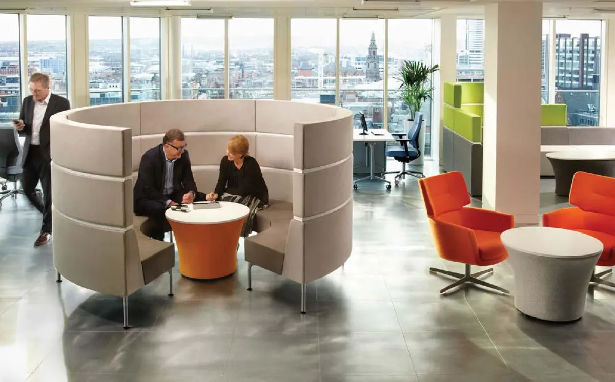 Mittelzonen-Lösung Hive, Foto: Neudoerfler / Österr. Möbelindustrie