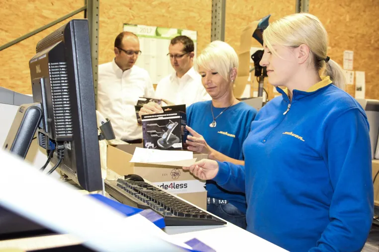 Trade4Less vertraut beim E-Commerce-Fulfillment auf Logistikdienstleister Schuon Bild: Trade4Less vertraut beim E-Commerce-Fulfillment auf Logistikdienstleister Schuon