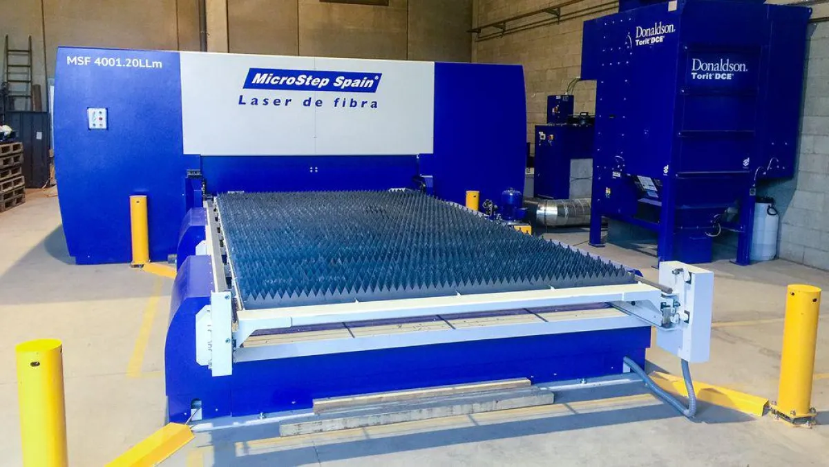Faserlaserschneidanlage mit einer Bearbeitungsfläche von 4.000 x 2.000 mm