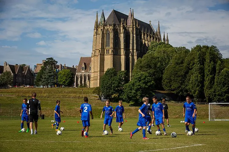 Bild: NEU: Sportcamps für Jugendliche in England