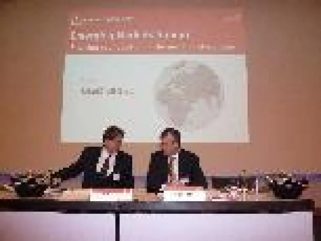 Im Bild: Erich Kaeser,CEO Middle East, Siemens (re.), Nenad Pacek, Vice-President, Economist Intelligence (li.)