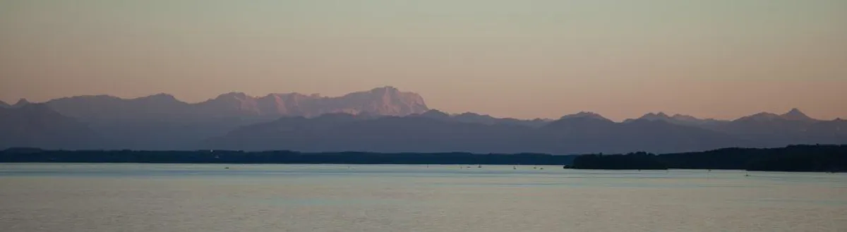 Der Starnberger See vor der Zugspitze, die filmreife Kulisse des FSFF © Pavel Broz