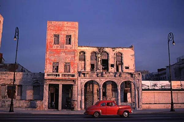 CUBA - Zwischen Revolution und Freiheit - präsentiert von Martin Engelmann Bild: CUBA - Zwischen Revolution und Freiheit - präsentiert von Martin Engelmann