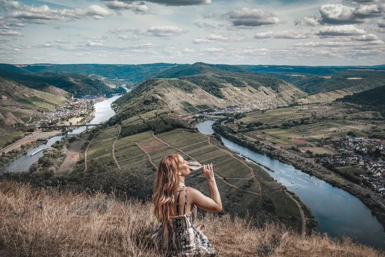 Neue Urlaubsbroschüren für Wein, Rad- und Wanderfreunde Bild: Neue Urlaubsbroschüren für Wein, Rad- und Wanderfreunde