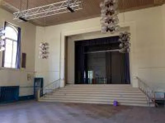 Bild: Ehemals Kreiskulturhaus "Peter Edel" öffnet den denkmalgeschützten Großen Saal